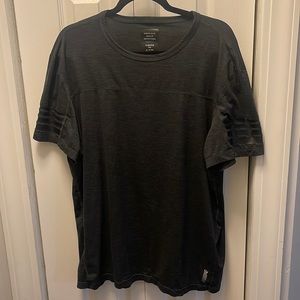AE Active flex Tee shirt